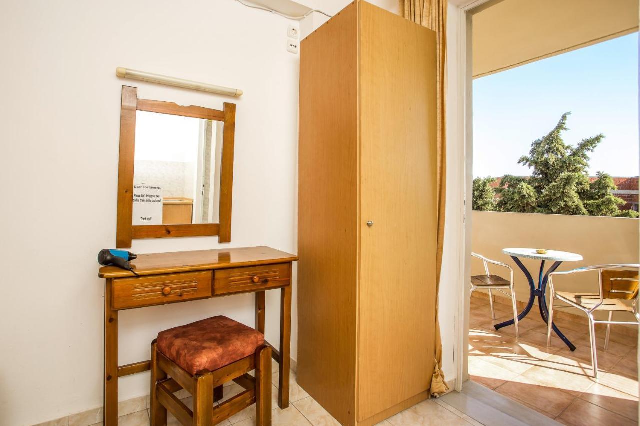 Vickys Aparthotel